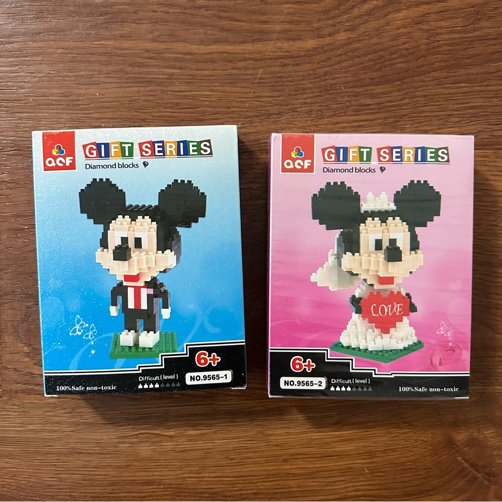 Disney Black and White Building Sets Mickey and Minnie Wedding Set Lego